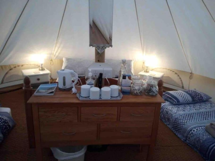 Cox Hill Glamping Badger Hotel Truro Exterior photo