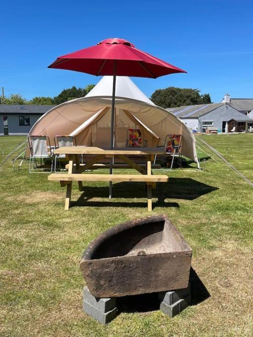 Cox Hill Glamping Badger Hotel Truro Exterior photo