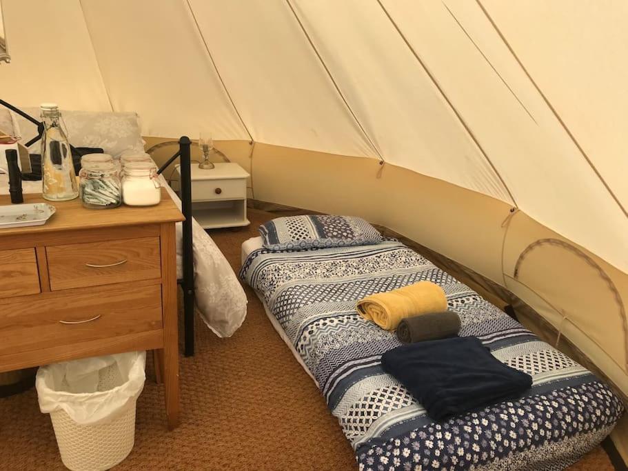 Cox Hill Glamping Badger Hotel Truro Exterior photo